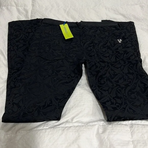 NEW Versace embossed skinny black jeans size 31